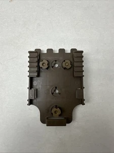 Authentic Safariland Coyote Brown QLS 22 Duty Receiver Plate Screws Female Part - Picture 1 of 4