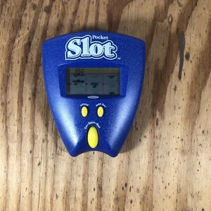 Radica Pocket Slot Model Electronic Handheld Portable Game Vintage 2002 TESTED - Picture 1 of 4