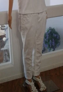 White ladies Jeans by Earl Jeans with design on side and back waist - Picture 1 of 1