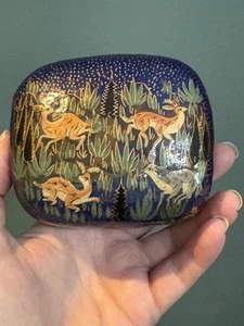 Vintage Kashmir India Hand Painted Deer Lacquered Paper Mache Trinket Box - Picture 1 of 10