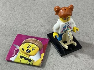 LEGO Minifigura Serie 24 Niña sobre Caballo Mecedor - Imagen 1 de 3