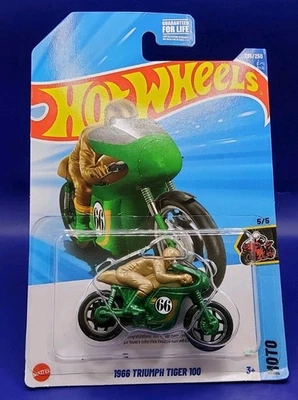 Hot Wheels 2025 Treasure Hunt verde 1966 Triumph Tiger 100 235/250 Moto 5/5 Foto 1 de 2