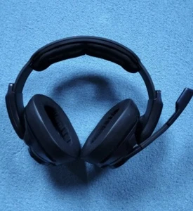 Epos Sennheiser GSP 602 Gaming Headset Blau/Beige/Schwarz + Kopfhörerhalterung - Bild 1 von 3