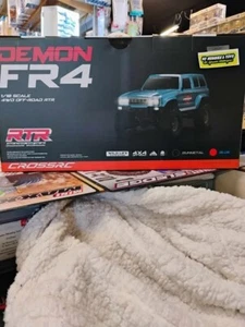 Cross RC FR4 1/10 Demon 4x4 Crawler (blau) eingestellt ohne Akku oder Ladegerät - Bild 1 von 3