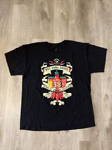 Sriracha Chinese Asian Hot Sauce T Shirt Print Black Size Large