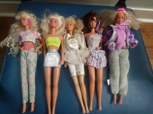 Vintage 1990s Mattel 5pc Barbie Dolls With Clothing Bundle Lot - Picture 1 of 8