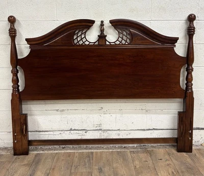 Cabecero póster tradicional vintage convertible tamaño reina o completo Foto 1 de 4