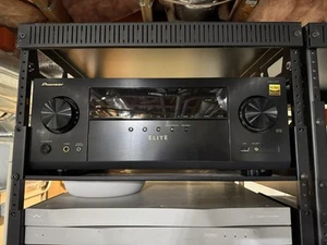 Pioneer Elite VSXLX101 7.2 Channel AV Receiver - Picture 1 of 4