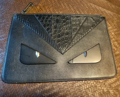 FENDI Monster Bag Bugs Eye Bolso sin asas Bolso de mano Negro Plata Cuero Auténtico  Foto 1 de 4