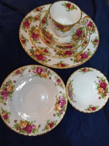 ROYAL ALBERT OLD COUNTRY ROSES 6-PIECES GOLD-RIMMED PLACE SETTING - Picture 1 of 17