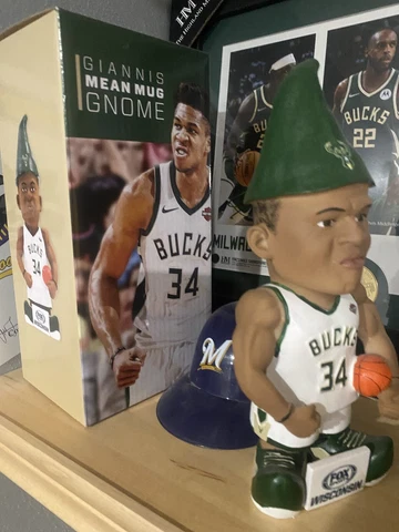 Giannis Antetokounmpo Mean mug knome rare sga Milwaukee Bucks Nib JL/displaycase Cover