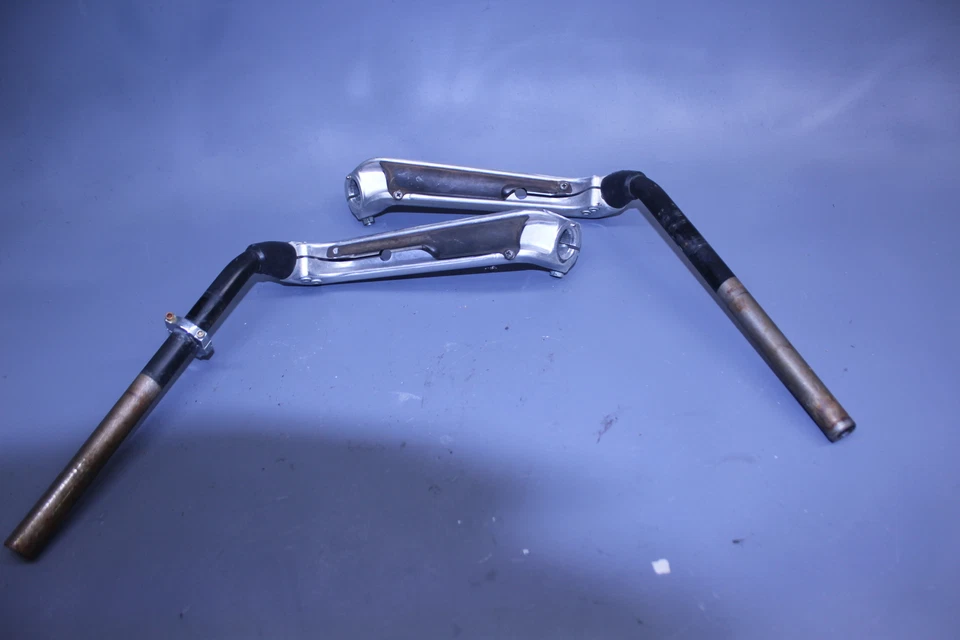 1983 YAMAHA VENTURE ROYALE XVZ1200D HANDLEBARS - Image 1 of 4