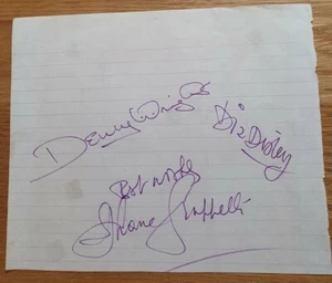 STEPHANE GRAPPELLI TRIO All 3 Autographs Signatures 1982 20cmx17cm paper - Picture 1 of 2
