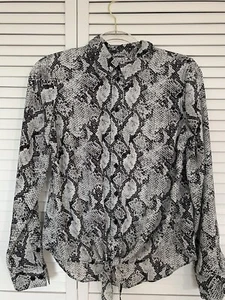 INC women Blouse ￼tops size 4 snake print black-and-white - Picture 1 of 4