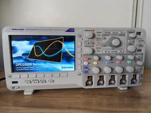 Tektronix DPO2024B Digital Phosphor Oscilloscope 200MHz 4Ch - Picture 1 of 13