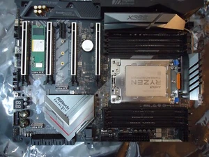 ASROCK FATAL1TY X399 Gaming + Ryzen Threadripper 2920X 32GB Predator TR4 10G LAN - Imagen 1 de 23