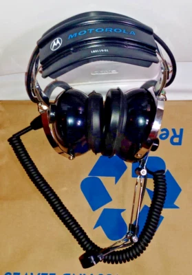 MOTOROLA 18311g-01 HEAVY DUTY HEADSET NOISE CANCELLING BOOM MIC Pilot Aviation - Image 1 of 2