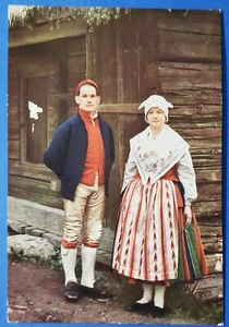AK Schwedisch Stockholm Mann Frau Urlaub Volkskostüme (Fotoschaden) - Bild 1 von 2