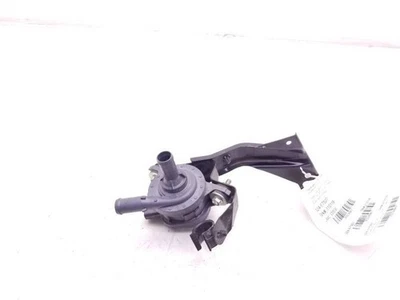 16-17 LEXUS IS200T 2.0L 4CYL ENGINE COOLANT PUMP ASSEMBLY  - Image 1 of 4
