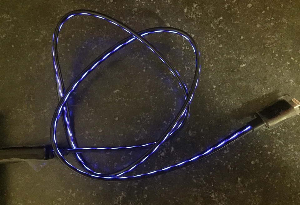 Cable USB CARGADOR INTELIGENTE LED LUZ FLUJO 32" PARA IPhone 8 7 6 plus 5s micro b c Foto 1 de 4