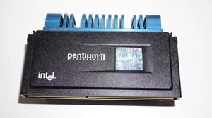 INTEL PENTIUM II SL2U7 P2|| 80523PY450512PE 450 MHZ/100 MHZ BUS PROCESSOR CPU - Picture 1 of 5