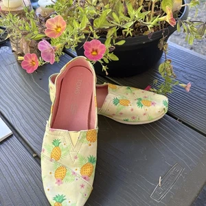 Toms Alpargata Summertime Pineapple Graphic Slip On Flats Casual Multicolor Sz 6 - Picture 1 of 8
