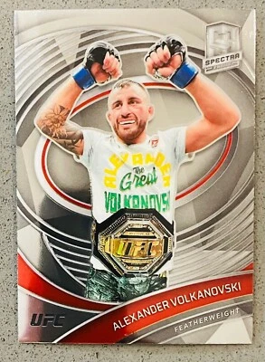 2021 Panini Chronicles Spectra UFC MMA #295 Alexander Volkanovski Base Card - Image 1 of 2