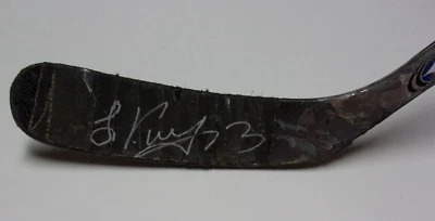 SLAVA KOZLOV DETROIT REDWINGS LEER CON CERTIFICADO DE AUTENTICIDAD JUEGO USADO PALO DE HOCKEY Foto 1 de 2