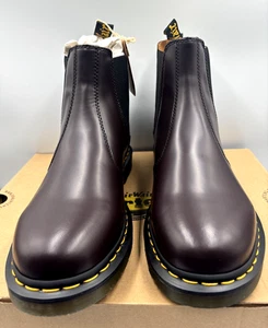 BOTAS CHELSEA DR MARTENS 2976 BORGOÑA CUERO LISO TALLA UK 9 EU 43 - Imagen 1 de 6