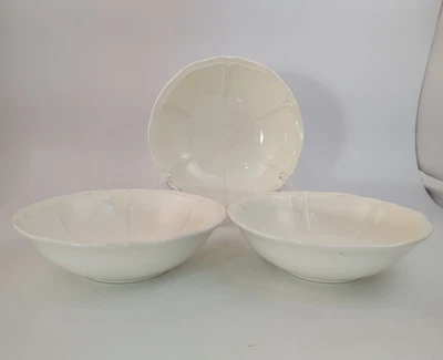 Set of 3 Wedgwood Queen's Plain (Queens Shape) 6 1/4" Coupe Cereal Bowls - Image 1 of 4