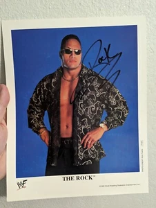 Dwayne Johnson The Rock Autograph Signed 8 x 10 Original Promo Photo Wwe Wwf - Picture 1 of 2