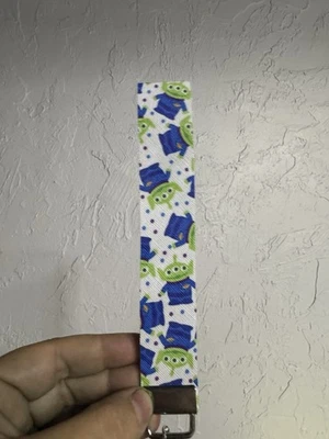 Toyystoryz La Garra Pequeña Muñeca Alienígena Verde Llavero Coche Llavero Porta Foto 1 de 2