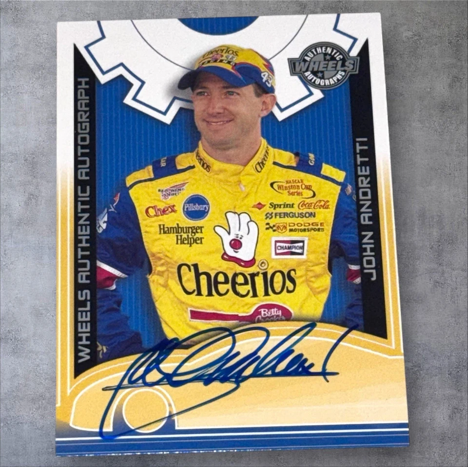 Карта с автографом Джона Андретти ВИНТАЖНАЯ УПАКОВКА 2002 КОЛЕСА ПОДЛИННЫЕ АВТОМОБИЛИ - Изображение 1 из 2
