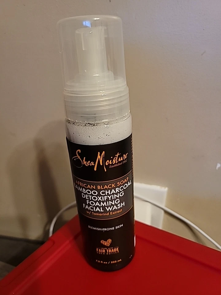 Jabón facial desintoxicante de carbón de bambú con jabón negro africano Shea Moisture 7,5 oz. Foto 1 de 1