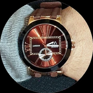 Reloj grueso estilo diseñador unisex marrón cobre y oro rosa con correas de silicona - Imagen 1 de 10