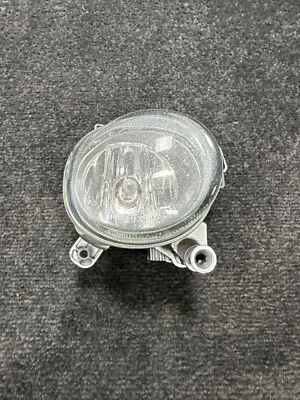 Faro antiniebla delantero derecho Audi A5 2011 cupé OEM 8T0941700 Foto 1 de 4