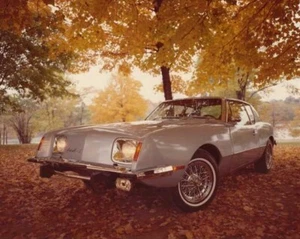 1976 Avanti II Press Photo & Release 0001 - Picture 1 of 5