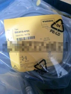 1PC New TURCK Proximity Switch BI8-M18-AP6X free shipping - Picture 1 of 3