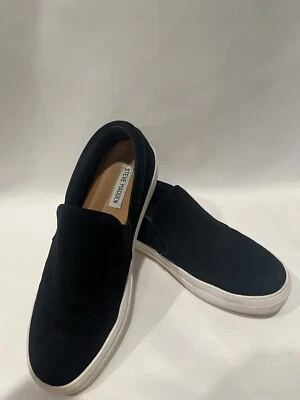GREAT CONDITION Steve Madden Slip-On Gills Sneaker - Black; Suede; Size 8.5 - Image 1 of 4