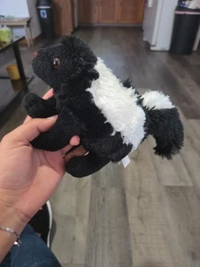 Skunk Bass Pro Shop Peluche Juguete Suave Artistas de Vida Silvestre - Imagen 1 de 4