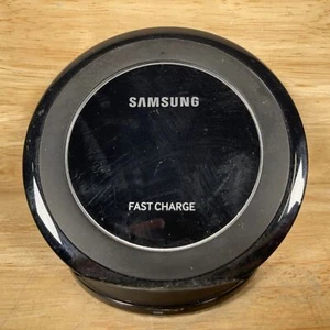 Samsung EP-NG930 Black 5-V Fast Charge Qi Wireless Charging Stand For Galaxy S10 - Picture 1 of 4