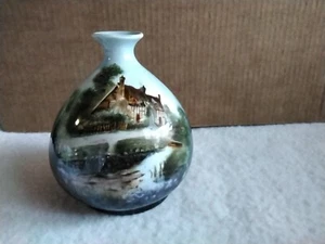 Vase Teardrop Shaped Cottage Scene Vase Ceramic ? Vintage - Picture 1 of 9