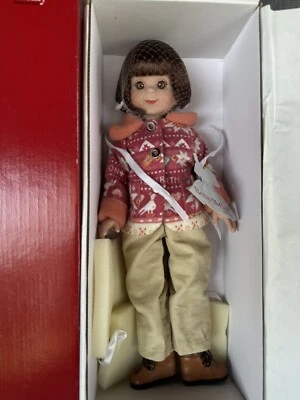 Boneca de plástico rígido BETSY McCALL: "Betsy Goes Hiking" 14" por Robert Tonner - Imagem 1 de 2