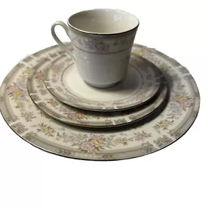 Farberware Fine China Southampton 1992 223A 4 piezas ajuste de lugar platos nuevos taza - Imagen 1 de 11