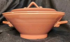 Homer Laughlin Harlequin Covered Casserole Vintage Fiesta Rose - Rare Color - Picture 1 of 9