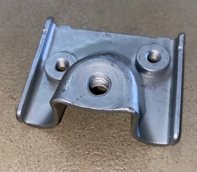 Soporte de faro antiniebla delantero Mercedes-Benz - 163-880-19-14 - para ML55 Amg y más Foto 1 de 4