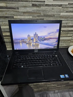 J418 Dell Vostro 3500 Intel Core i3 M350 2.27 GHz 4GB RAM 128GB SSD Windows 7 - Image 1 of 4