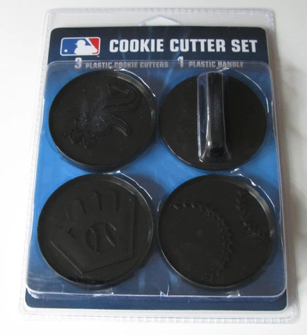NEW CHICAGO WHITE SOX LOGO BASEBALL GLOVE COOKIE CUTTER SET LICENSED Cover
