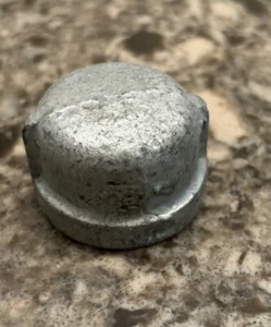 Tapa de hierro maleable galvanizado 3/4" FPT 511-404HC - Imagen 1 de 3