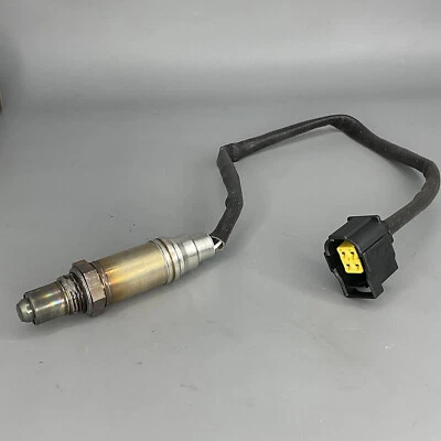For Dodge Dakota Durango Mitsubishi Raider 4.7L OE Bosch 13775 O2 Oxygen Sensor - Image 1 of 4